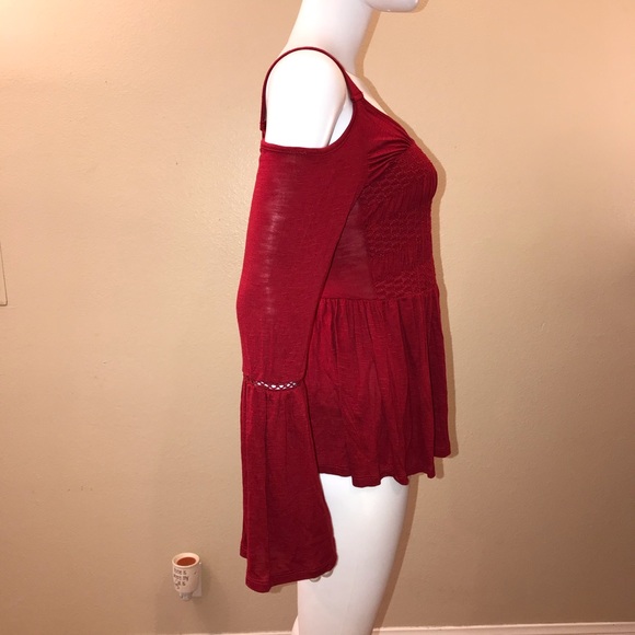 American Rag Cold Shoulder Bell Sleeve Top Womens Size Small Smocked - Picture 10 of 16
